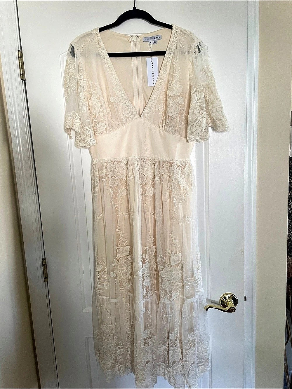 Baltic Born Clarisa Lace Midi Dress Floral Lace Midi Dress in Cream Size XL NWT